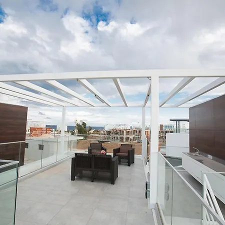 Villa Olive Gold, Luxury And Brand New 2bdr With Private Pool